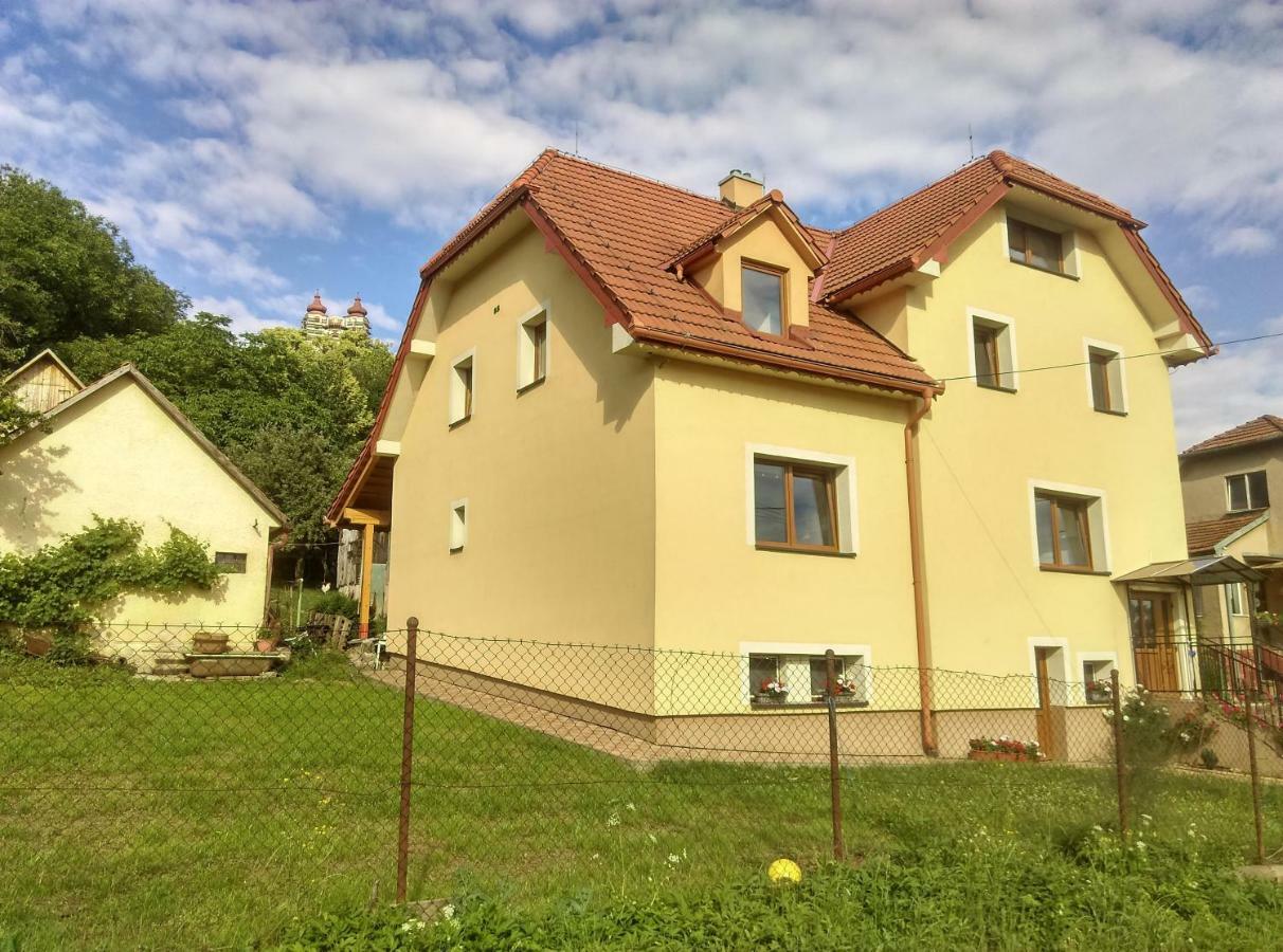 Apartman Pod Kalvariou - Rodinny Dom Banská Štiavnica エクステリア 写真